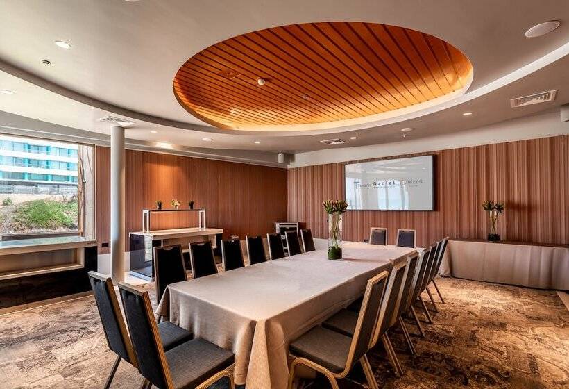 בית מלון כפרי Daniel Herzliya