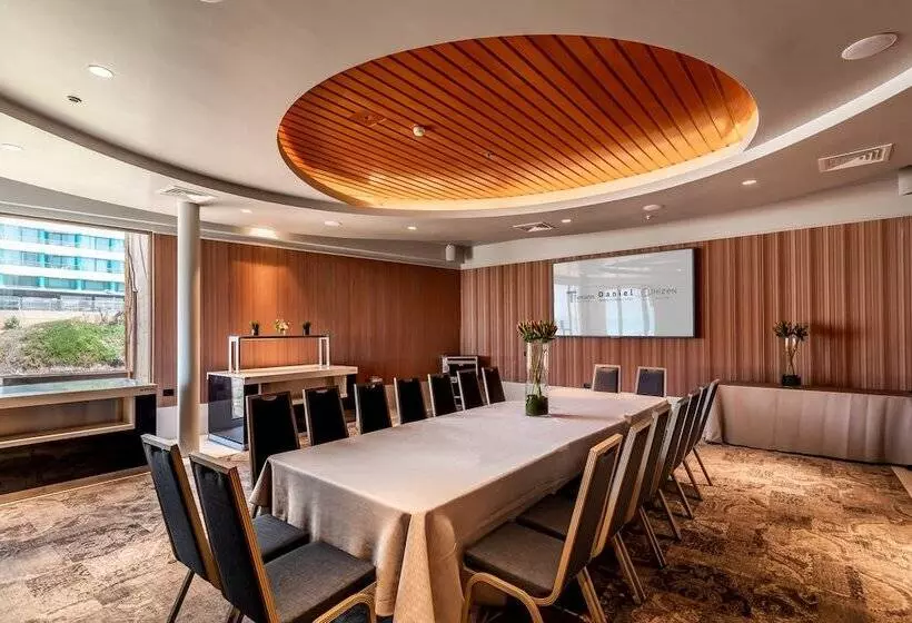 בית מלון כפרי Daniel Herzliya