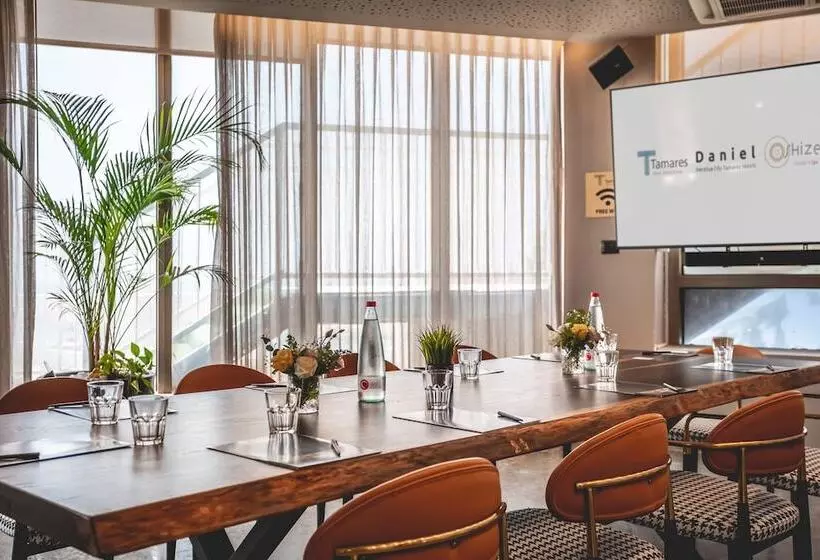 בית מלון כפרי Daniel Herzliya