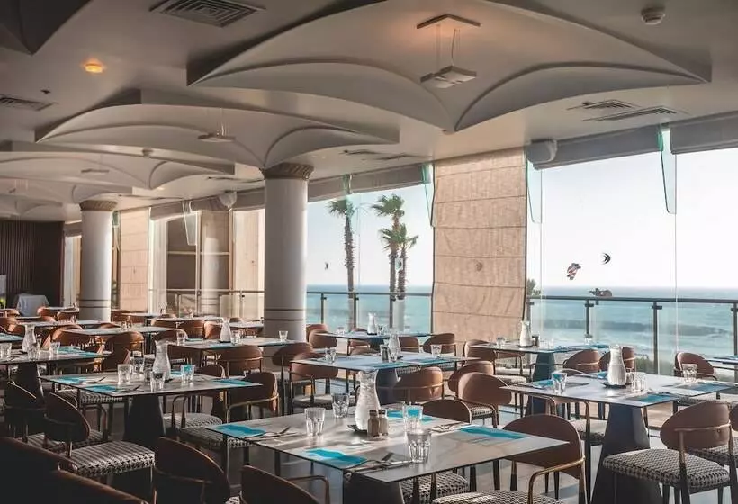 בית מלון כפרי Daniel Herzliya