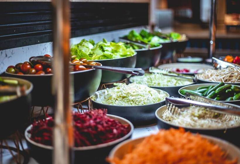 בית מלון כפרי Daniel Herzliya