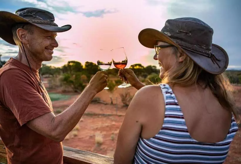 ホテル Erldunda Desert Oaks Resort