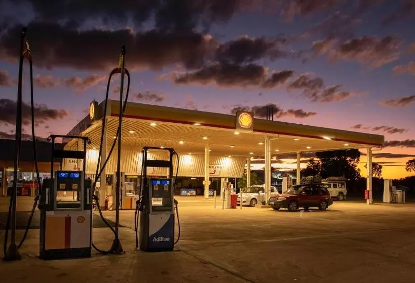 ホテル Erldunda Desert Oaks Resort