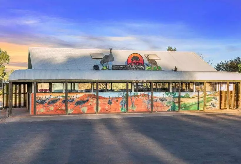 ホテル Erldunda Desert Oaks Resort