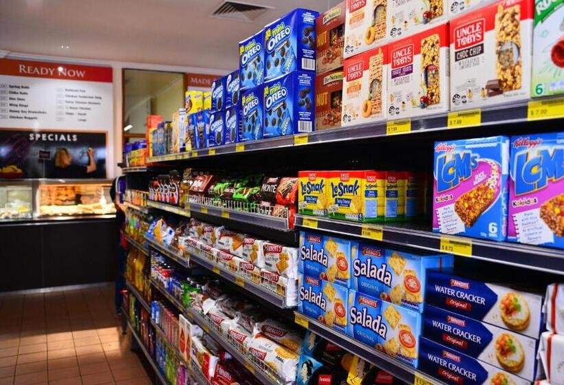 酒店 Erldunda Desert Oaks Resort