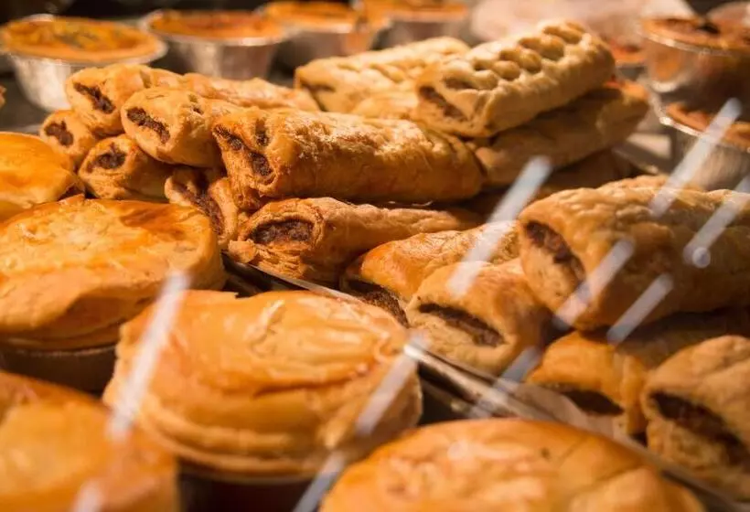 ホテル Erldunda Desert Oaks Resort