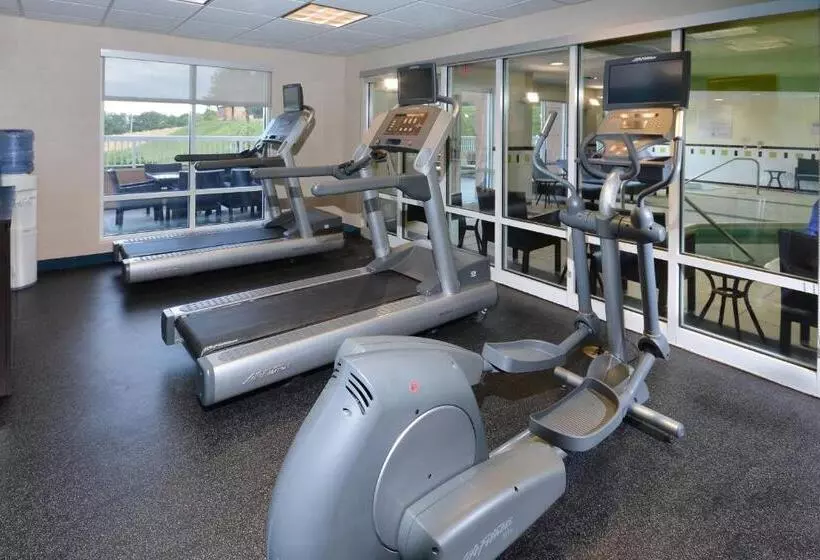 Отель Fairfield Inn & Suites Wytheville