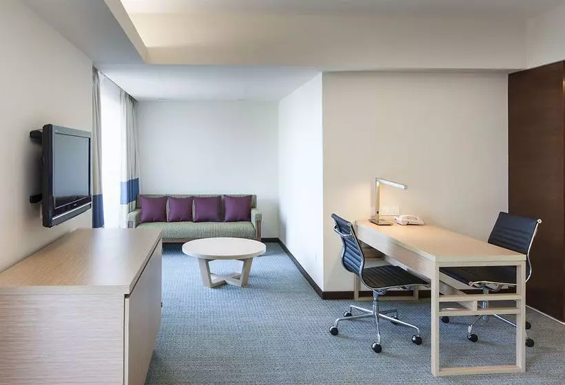 호텔 Four Points By Sheraton Sandakan