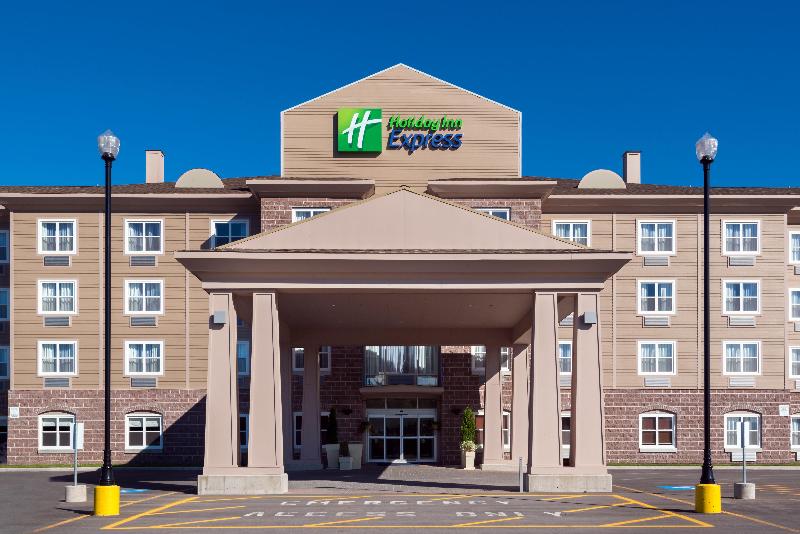 בית מלון כפרי Holiday Inn Express Deer Lake, An Ihg