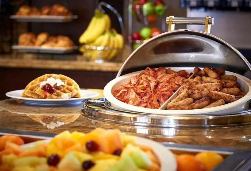 Hotel Staybridge Suites Hamilton Downtown, An Ihg