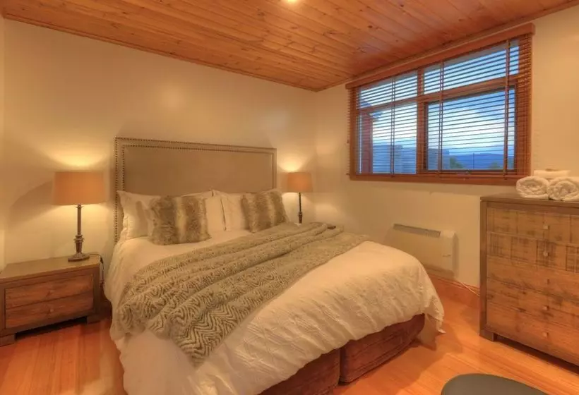 Отель The Peninsula Experience