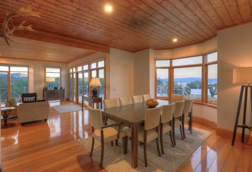 Отель The Peninsula Experience