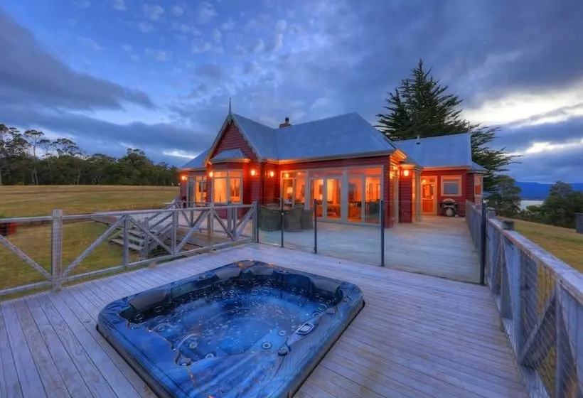 Отель The Peninsula Experience