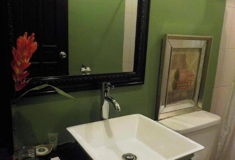 Szálloda Urban Manor