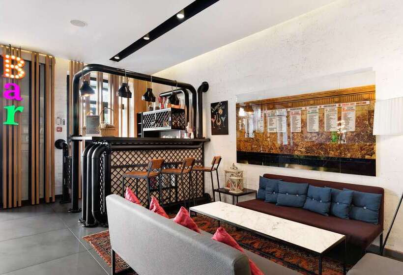 Azimut Hotel Tulskaya Moscow