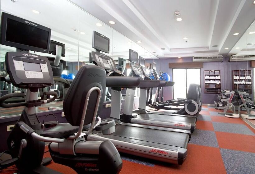 هتل Courtyard By Marriott Port Of Spain