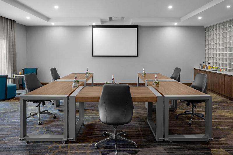 هتل Courtyard By Marriott Port Of Spain