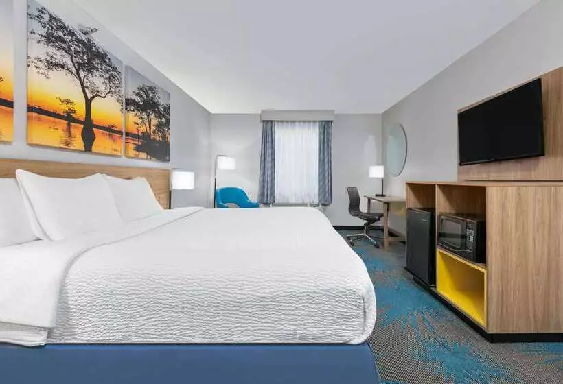 Отель Days Inn & Suites By Wyndham Cabot