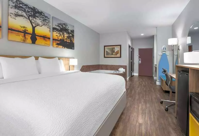 Отель Days Inn & Suites By Wyndham Cabot