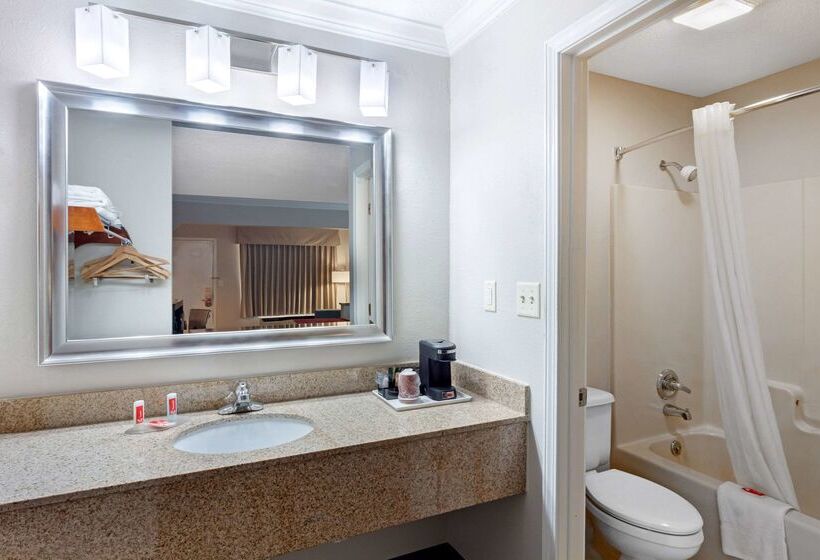 فندق Econo Lodge Byron Warner Robins