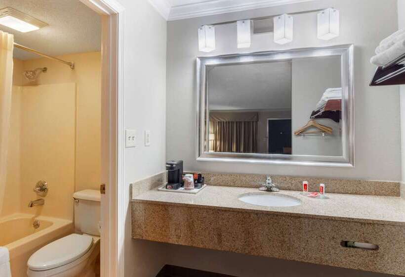 فندق Econo Lodge Byron Warner Robins