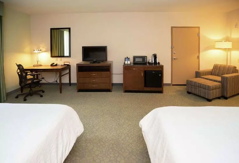 호텔 Hilton Garden Inn Covington