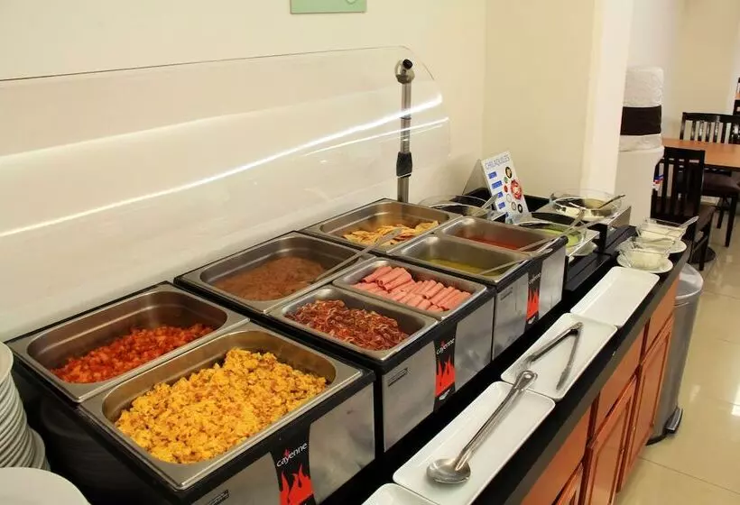 Отель Holiday Inn Express Paraiso Dos Bocas By Ihg