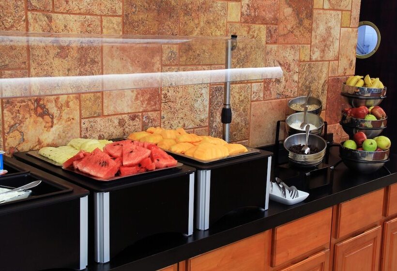 בית מלון כפרי Holiday Inn Express Paraiso Dos Bocas By Ihg