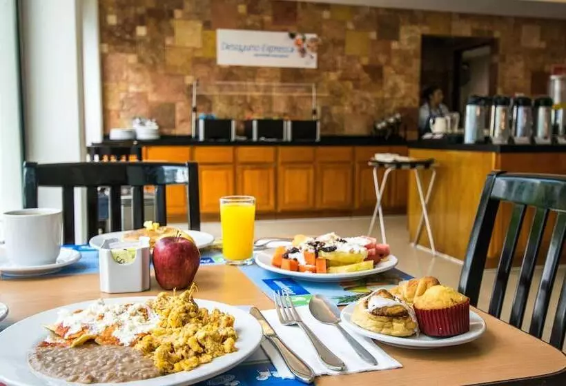 Отель Holiday Inn Express Paraiso Dos Bocas By Ihg