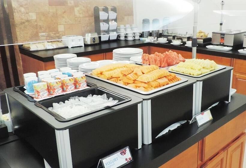 בית מלון כפרי Holiday Inn Express Paraiso Dos Bocas By Ihg