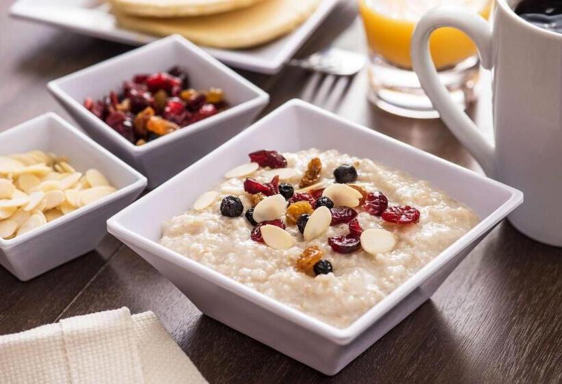 فندق Hyatt Place Atlanta Airport North