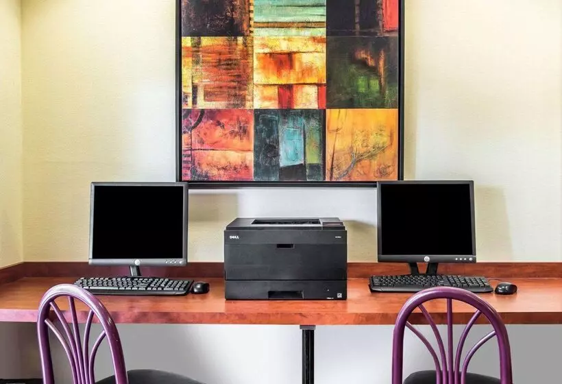 Отель Quality Inn Dariennorth Brunswick