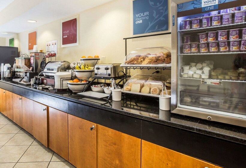 ホテル Quality Inn Dariennorth Brunswick