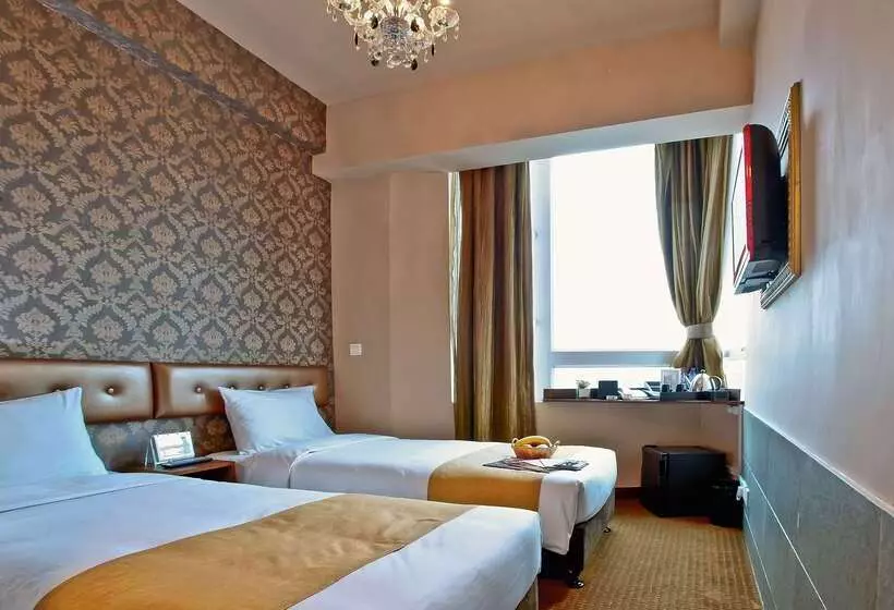 هتل Ramada Hong Kong Harbour View