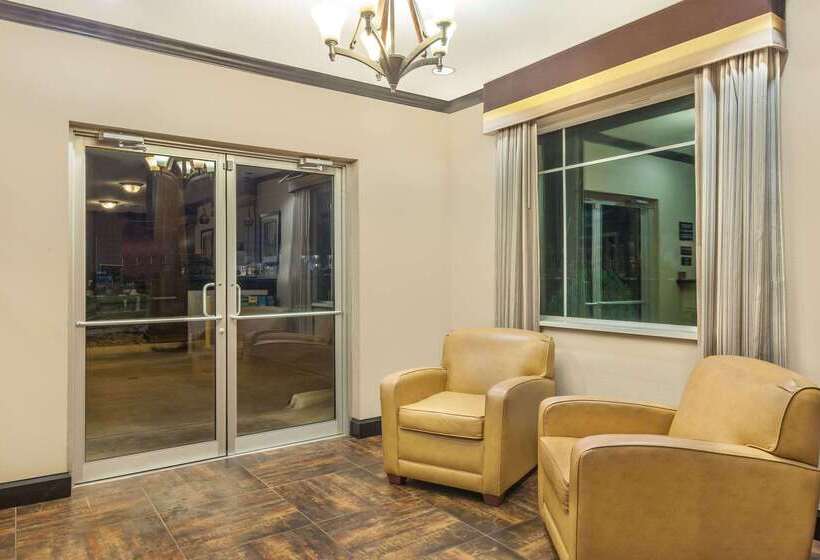 בית מלון כפרי Super 8 By Wyndham Center