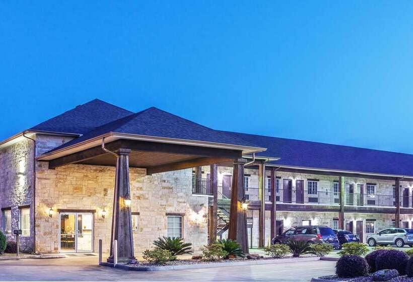 בית מלון כפרי Super 8 By Wyndham Center