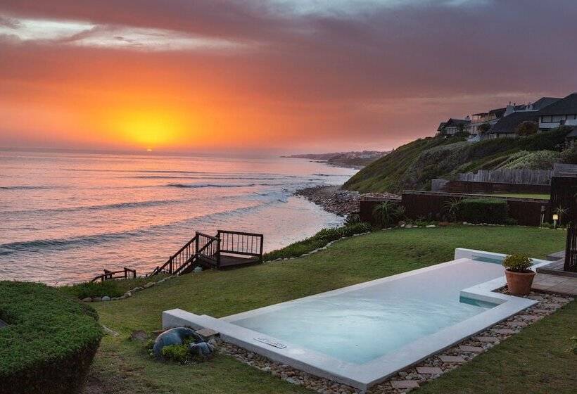 Отель The Sands @ St Francis