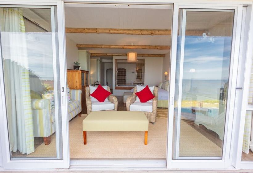 Отель The Sands @ St Francis