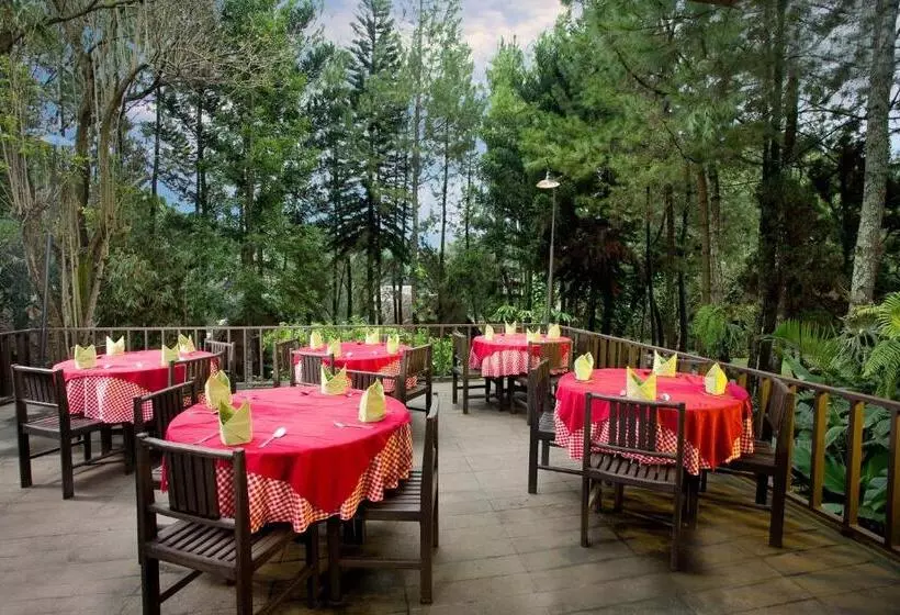 Kampung Sampireun Resort & Spa