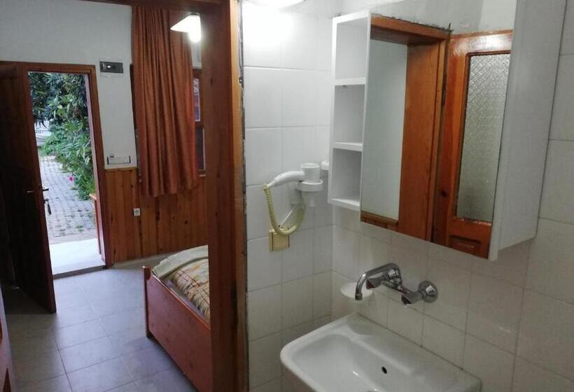 Ugur Pansiyon Bungalows