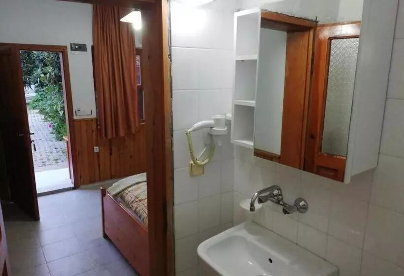 Ugur Pansiyon Bungalows