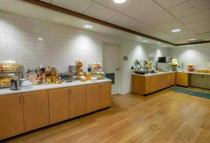 Fairfield Inn By Marriott Hazleton