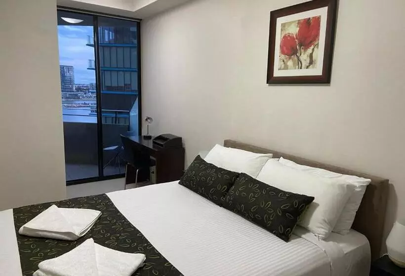 Hotel Akom At Docklands