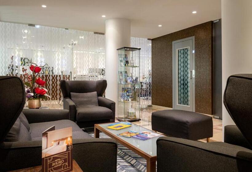 فندق Aveiro Center