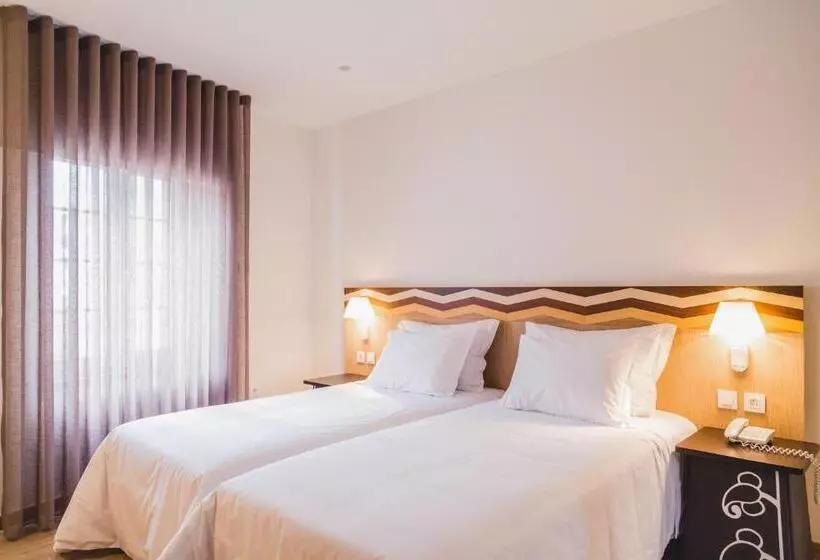 호텔 Aveiro Center