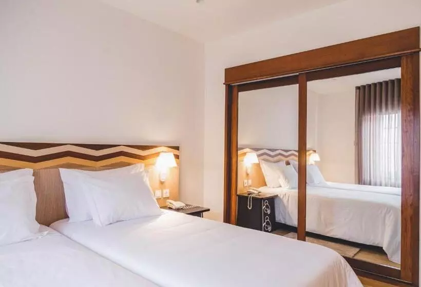 호텔 Aveiro Center