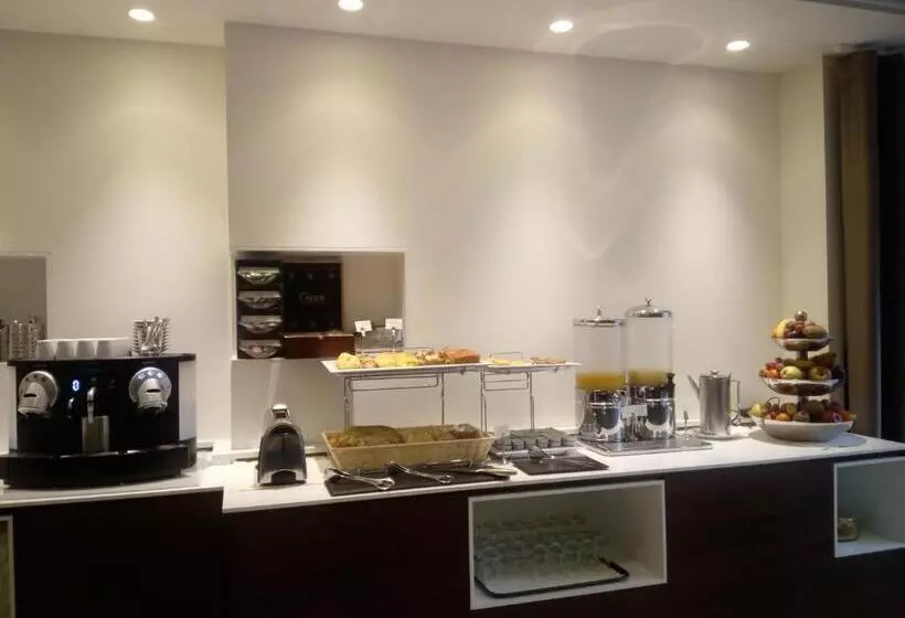 호텔 Aveiro Center