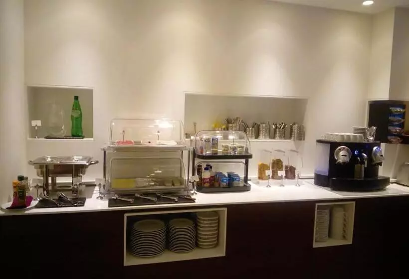 호텔 Aveiro Center