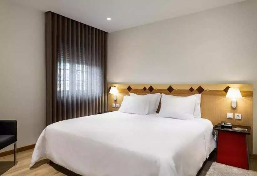 호텔 Aveiro Center