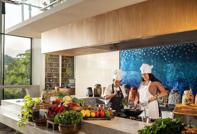 فندق Avista Hideaway Phuket Patong   Mgallery